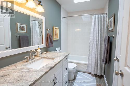 6 Ellard Court, Kawartha Lakes, ON - Indoor Photo Showing Bathroom