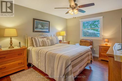 6 Ellard Court, Kawartha Lakes, ON - Indoor Photo Showing Bedroom