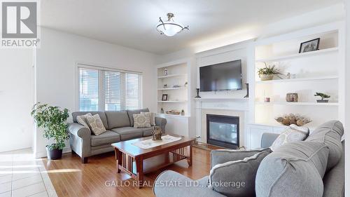 107 Pondmede Crescent, Whitchurch-Stouffville, ON - Indoor Photo Showing Living Room With Fireplace