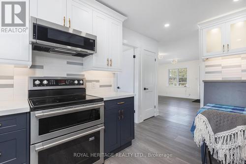 1275 Killarney Beach Road, Innisfil, ON - Indoor Photo Showing Kitchen