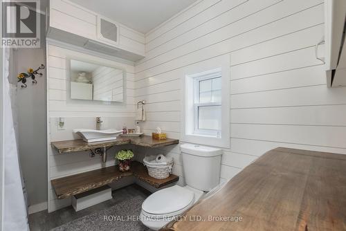 1275 Killarney Beach Road, Innisfil, ON - Indoor Photo Showing Bathroom