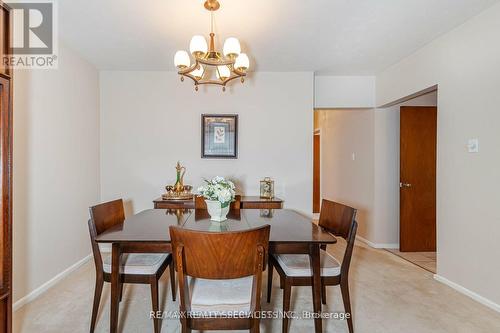 22 Avondale Boulevard, Brampton, ON - Indoor Photo Showing Dining Room