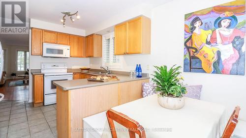 137 Dean Avenue, Barrie (Painswick South), ON - Indoor Photo Showing Kitchen With Double Sink