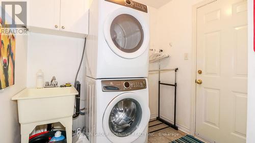 137 Dean Avenue, Barrie (Painswick South), ON - Indoor Photo Showing Laundry Room