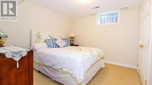 137 Dean Avenue, Barrie (Painswick South), ON - Indoor Photo Showing Bedroom