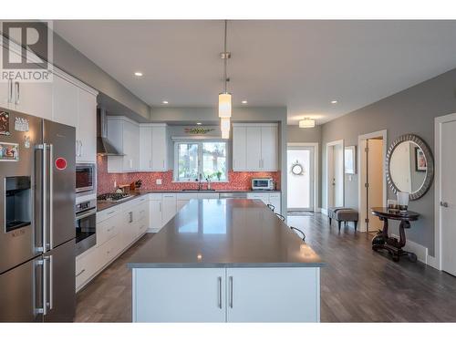 115 Ridge View, Penticton, BC - Indoor Photo Showing Kitchen With Upgraded Kitchen