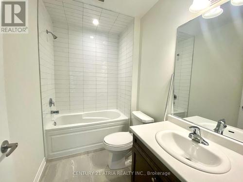 3340 Thunderbird Promenade, Pickering, ON - Indoor Photo Showing Bathroom