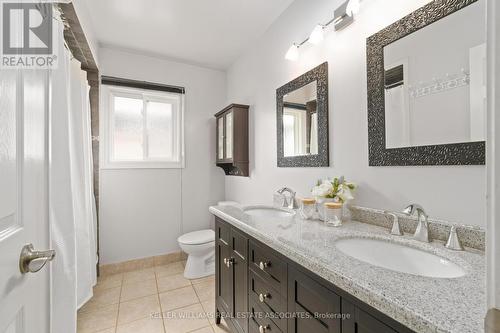 3455 Cherrington Crescent, Mississauga, ON - Indoor Photo Showing Bathroom