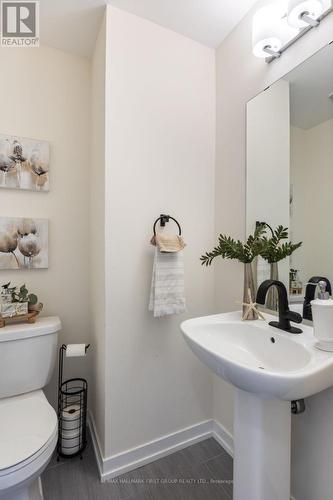 808 - 250 Finch Avenue, Pickering, ON - Indoor Photo Showing Bathroom