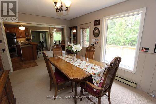 70 Balaclava Street, Kawartha Lakes, ON - Indoor Photo Showing Dining Room