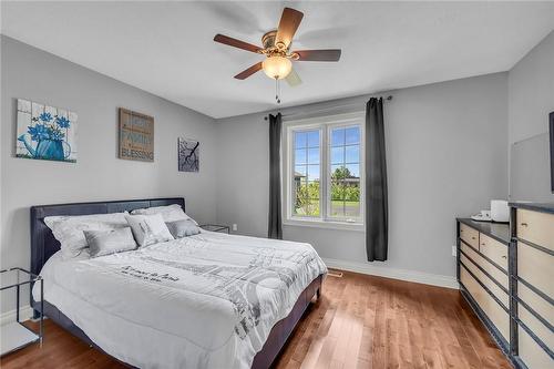 258 4Th Line, Caledonia, ON - Indoor Photo Showing Bedroom