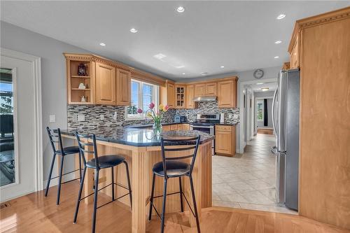 258 4Th Line, Caledonia, ON - Indoor Photo Showing Kitchen