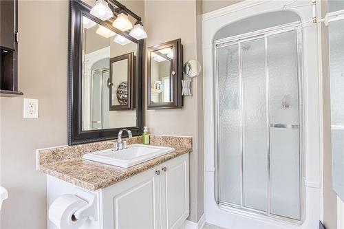 3669 Carver Street, Fort Erie, ON - Indoor Photo Showing Bathroom