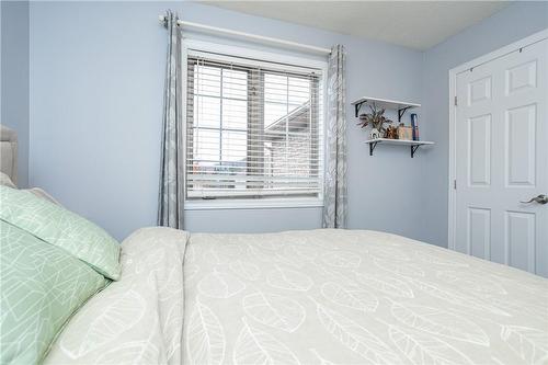 6 Tamarack Court, Grimsby, ON - Indoor Photo Showing Bedroom