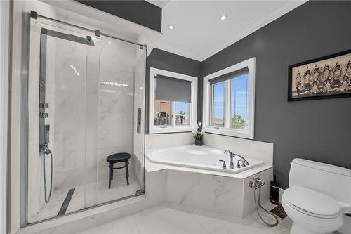 94 Seabreeze Crescent, Hamilton, ON - Indoor Photo Showing Bathroom