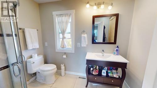 10611 106 Avenue, Fort St. John, BC - Indoor Photo Showing Bathroom
