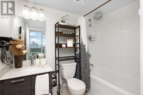 Ph11E - 36 Lisgar Street, Toronto, ON - Indoor Photo Showing Bathroom