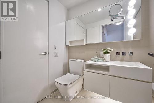 1015 - 45 Charles Street E, Toronto, ON - Indoor Photo Showing Bathroom