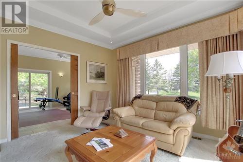 Sitting room - 105 Locharron Crescent, Ottawa, ON - Indoor Photo Showing Living Room