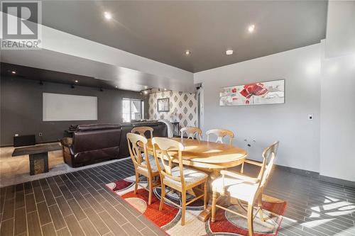 401 Hadfield Crescent, Sarnia, ON - Indoor Photo Showing Dining Room
