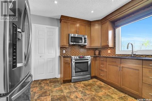 54 Mayfield Road, Regina, SK - Indoor Photo Showing Kitchen With Stainless Steel Kitchen