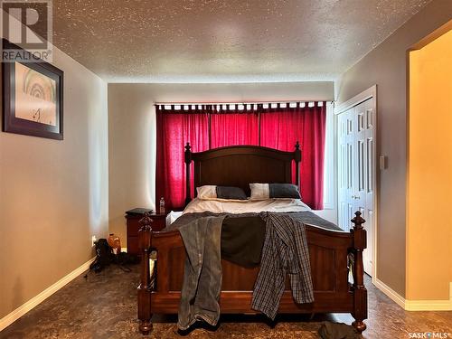 237 Moore Street, Foam Lake, SK - Indoor Photo Showing Bedroom