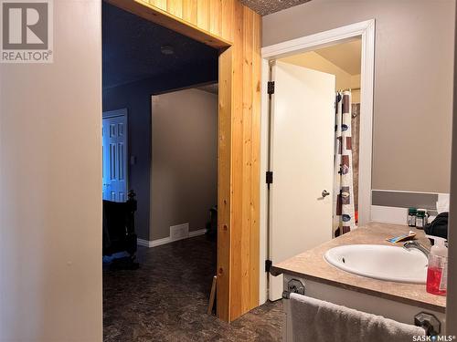 237 Moore Street, Foam Lake, SK - Indoor Photo Showing Bathroom