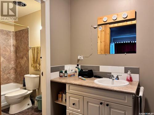 237 Moore Street, Foam Lake, SK - Indoor Photo Showing Bathroom