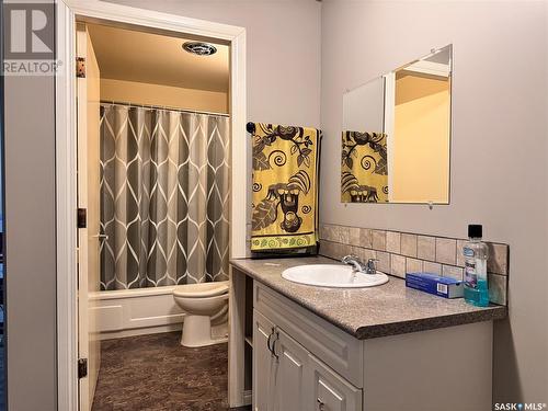 237 Moore Street, Foam Lake, SK - Indoor Photo Showing Bathroom