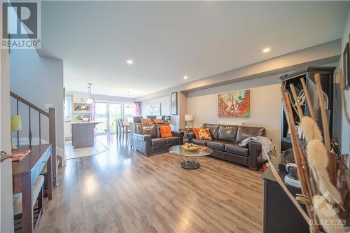 283 Belfort Street, Embrun, ON - Indoor Photo Showing Living Room