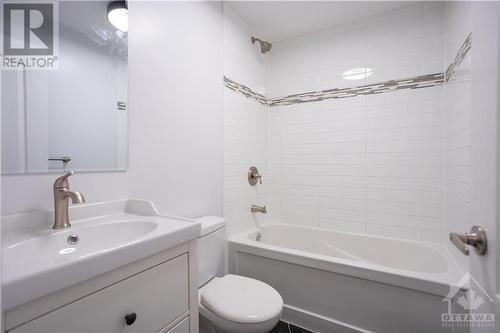 Lower Level - 51 Antler Avenue, Ottawa, ON - Indoor Photo Showing Bathroom