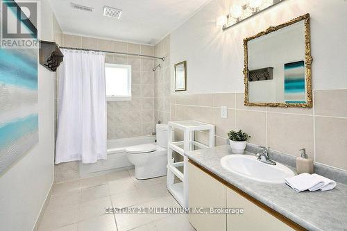 727302 22C Sideroad, Blue Mountains, ON - Indoor Photo Showing Bathroom