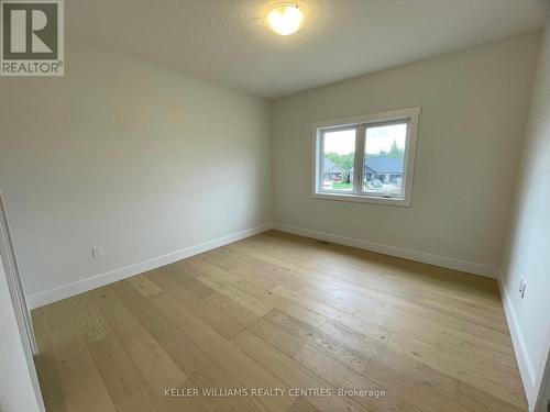 612 26Th Avenue, Hanover, ON - Indoor Photo Showing Other Room