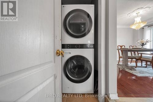 14 Honeybee Drive, Brampton, ON - Indoor Photo Showing Laundry Room