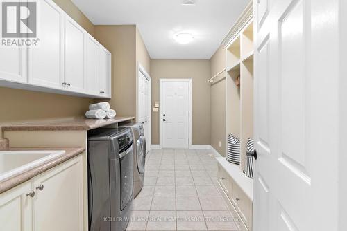 11300 Taylor Court, Milton, ON - Indoor Photo Showing Laundry Room