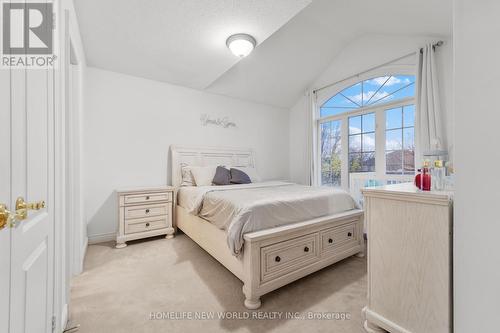 1033 Copperfield Drive, Oshawa, ON - Indoor Photo Showing Bedroom
