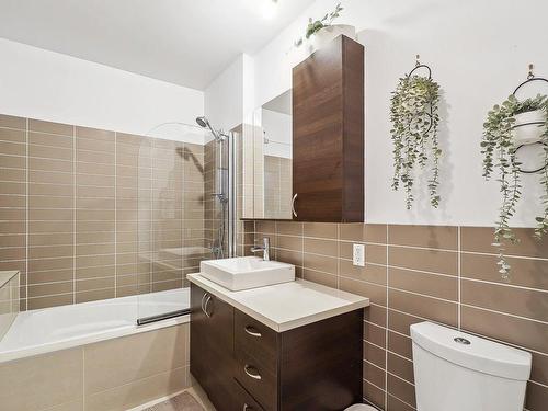 Salle de bains - 4409-479 Av. Mousseau-Vermette, Dorval, QC - Indoor Photo Showing Bathroom