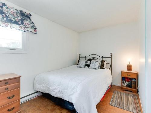 Chambre Ã Â coucher - 430 Rue Pierre-Lafontaine, Gatineau (Gatineau), QC - Indoor Photo Showing Bedroom
