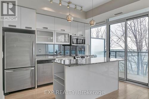 325 - 90 Stadium Road, Toronto, ON - Indoor Photo Showing Kitchen With Stainless Steel Kitchen With Upgraded Kitchen