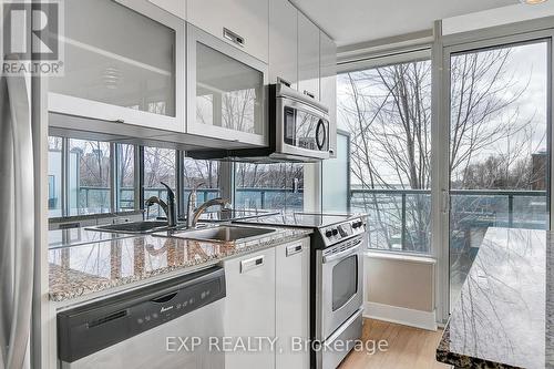 325 - 90 Stadium Road, Toronto, ON - Indoor Photo Showing Kitchen With Double Sink With Upgraded Kitchen