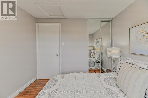 106 Cutters Crescent, Brampton, ON - Indoor Photo Showing Bedroom