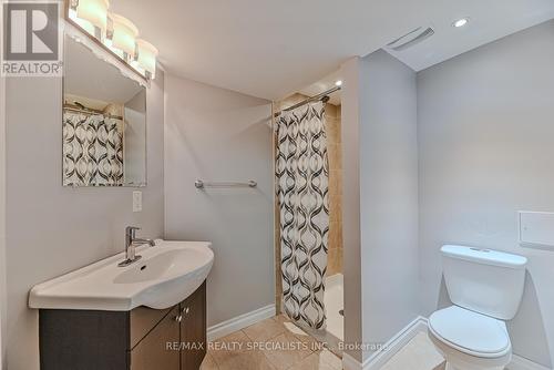 106 Cutters Crescent, Brampton, ON - Indoor Photo Showing Bathroom