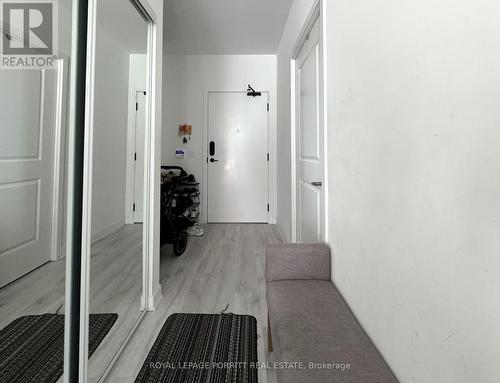 1406 - 4675 Metcalfe Avenue, Mississauga, ON - Indoor Photo Showing Other Room