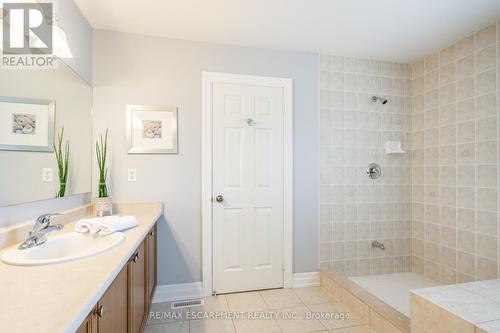 2167 Coldwater Street, Burlington, ON - Indoor Photo Showing Bathroom