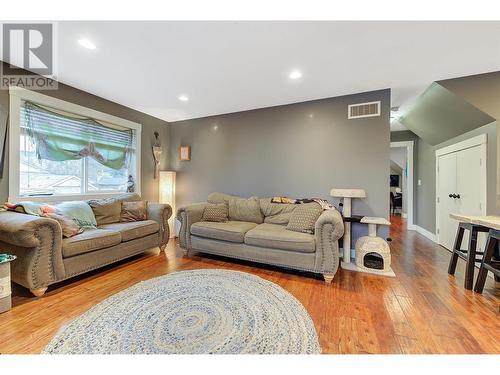 730 Fuller Avenue Lot# 5 & 6, Kelowna, BC - Indoor Photo Showing Living Room