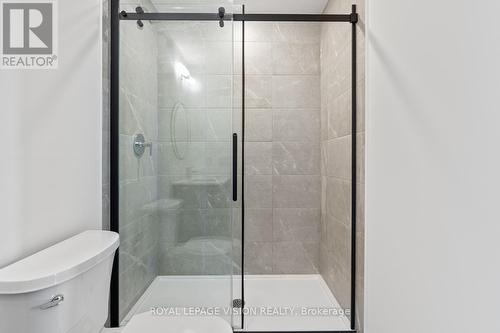 907 - 6 David Eyer Road, Richmond Hill, ON - Indoor Photo Showing Bathroom