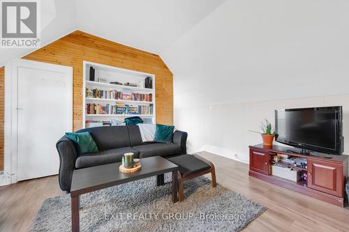 A/B - 306 Glen Miller Road, Quinte West, ON - Indoor Photo Showing Living Room