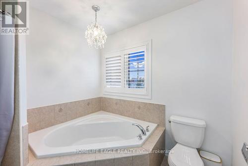 71 Betony Drive, Richmond Hill, ON - Indoor Photo Showing Bathroom