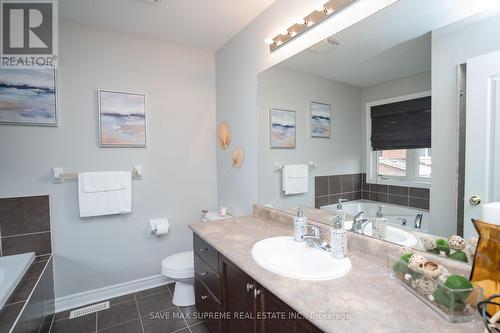 139 Weston Drive S, Milton, ON - Indoor Photo Showing Bathroom