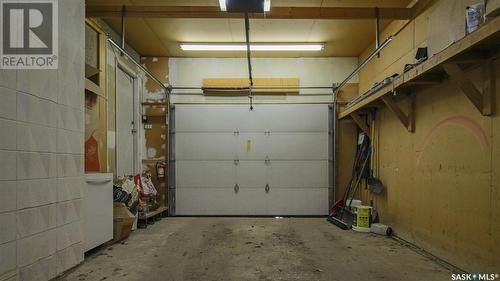 10 Marquis Crescent, Regina, SK - Indoor Photo Showing Garage
